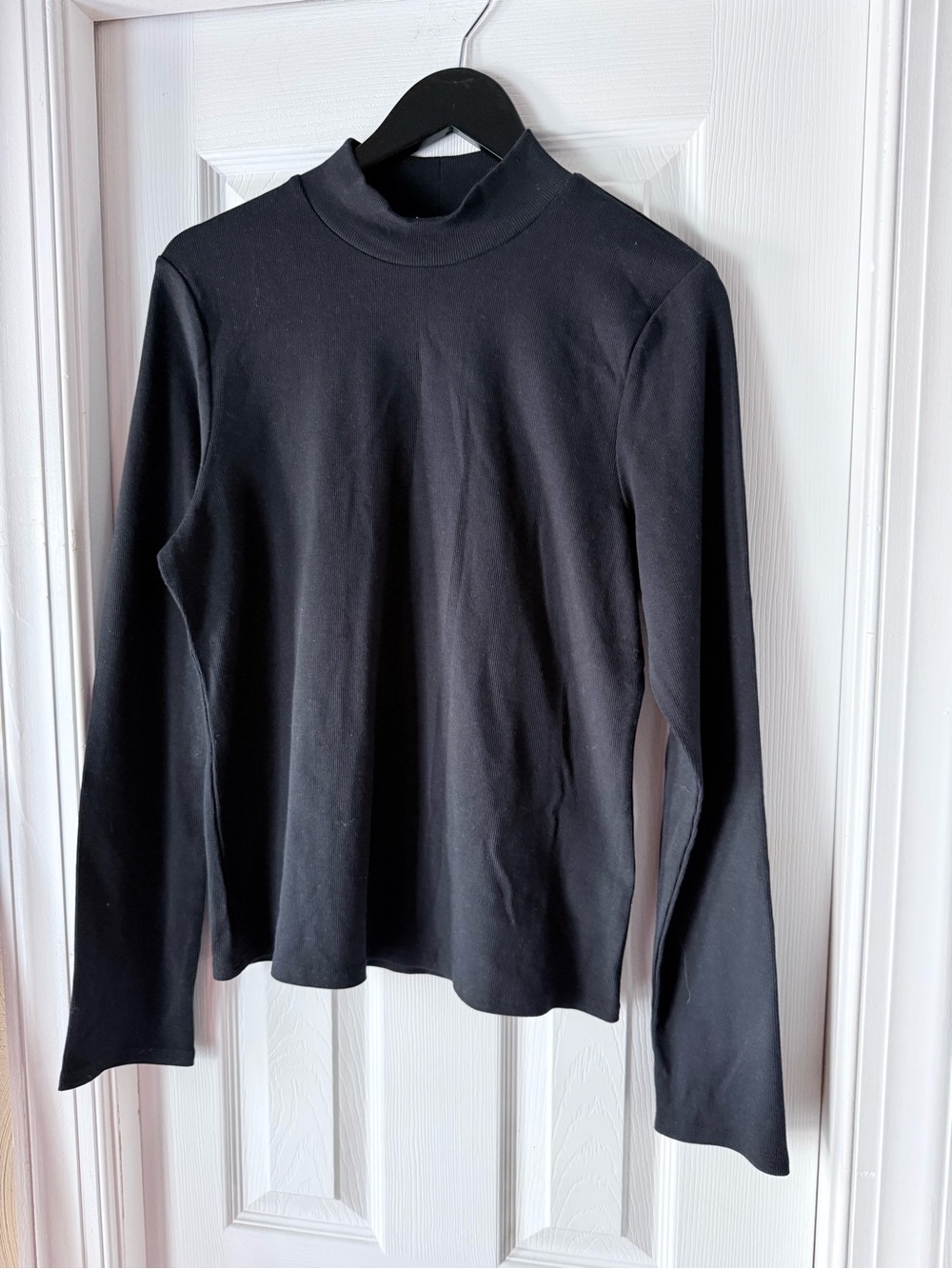 Women's Black Long-Sleeve Mock Neck Tee